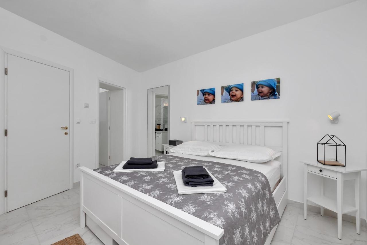 Apartment Lotte With Private Pool In The City Center! Makarska Eksteriør bilde