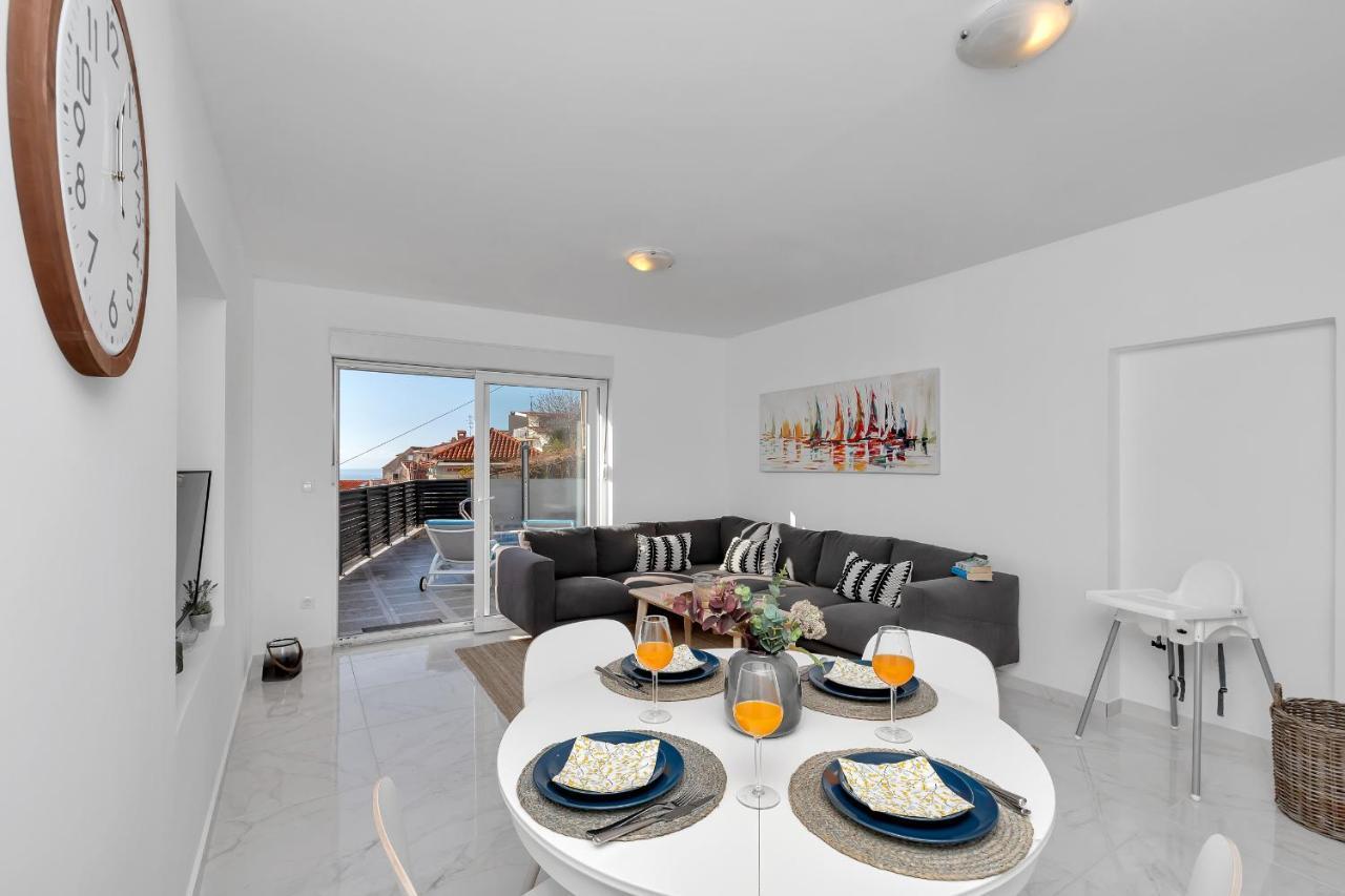 Apartment Lotte With Private Pool In The City Center! Makarska Eksteriør bilde