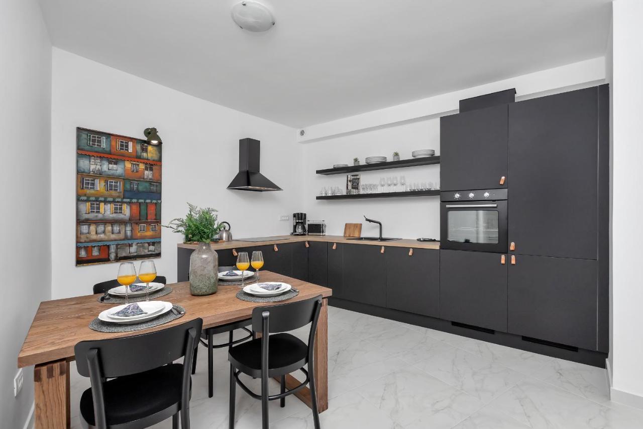 Apartment Lotte With Private Pool In The City Center! Makarska Eksteriør bilde