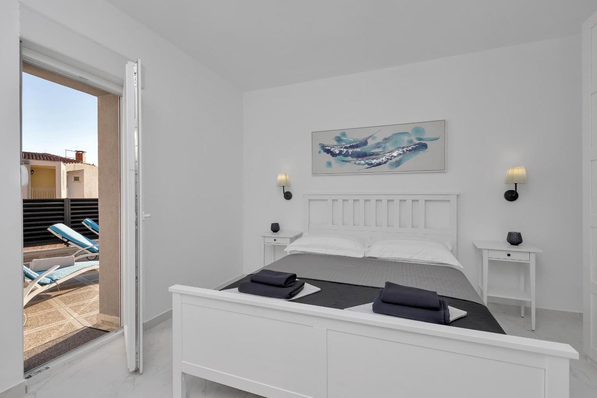 Apartment Lotte With Private Pool In The City Center! Makarska Rom bilde