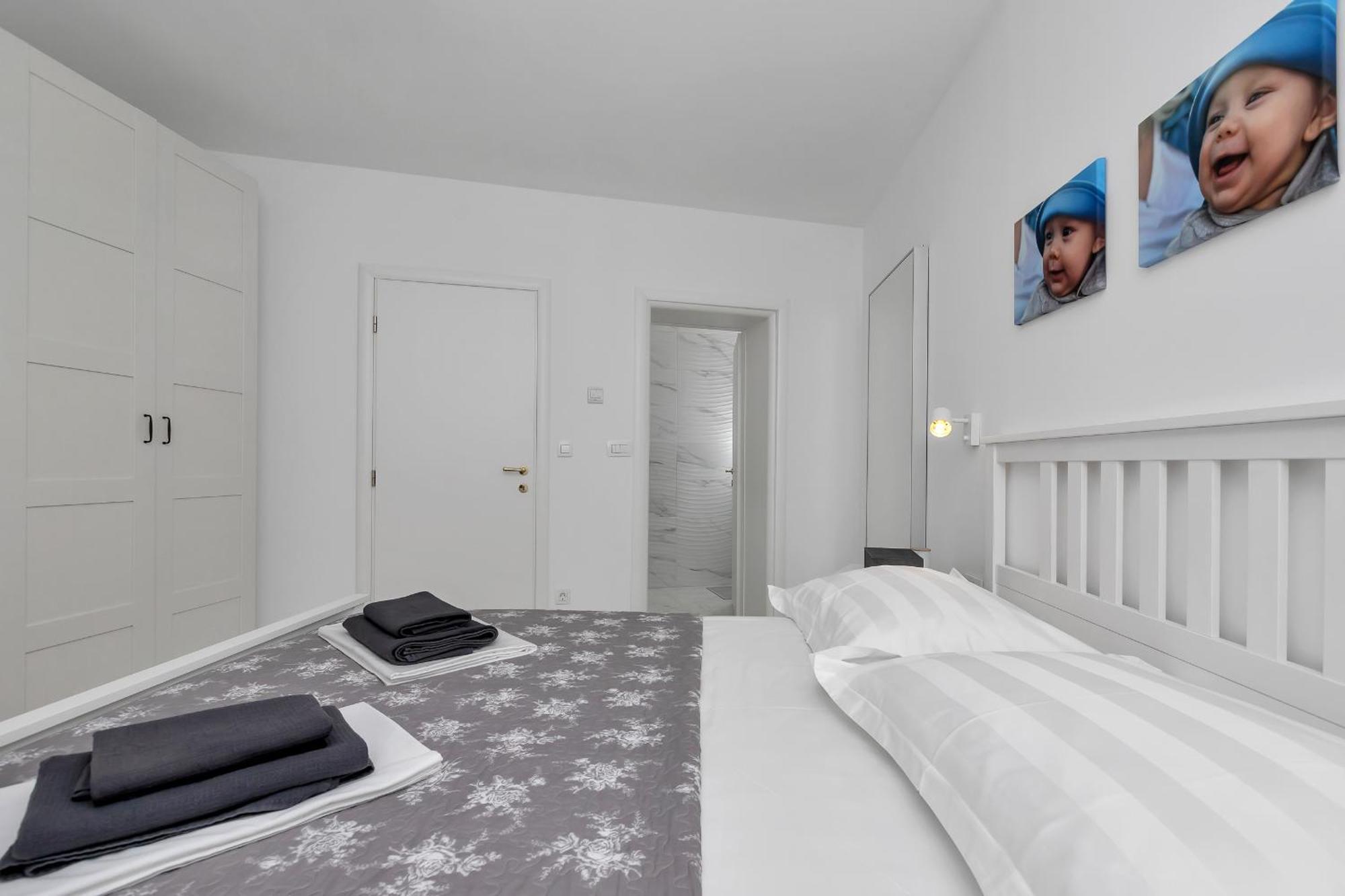 Apartment Lotte With Private Pool In The City Center! Makarska Rom bilde